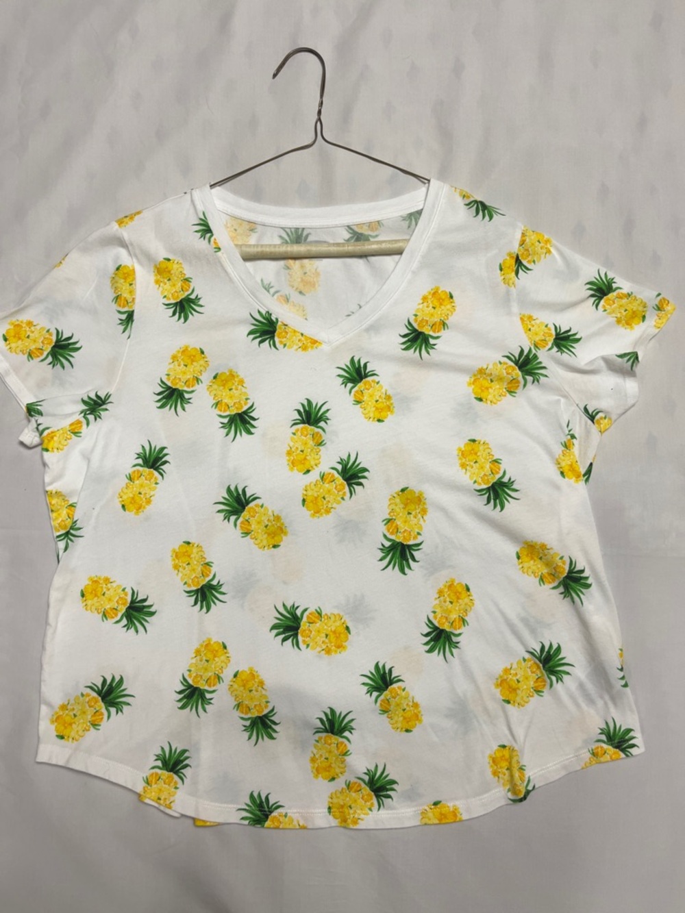 Old Navy White pineapple Tee